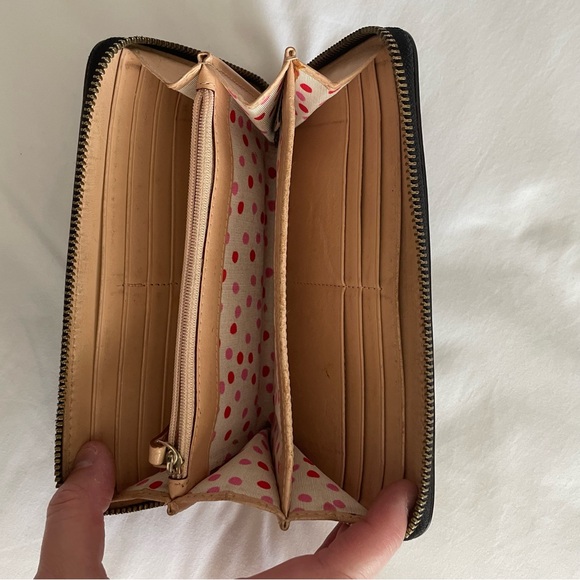 Kate Spade Wallet - Picture 5 of 9